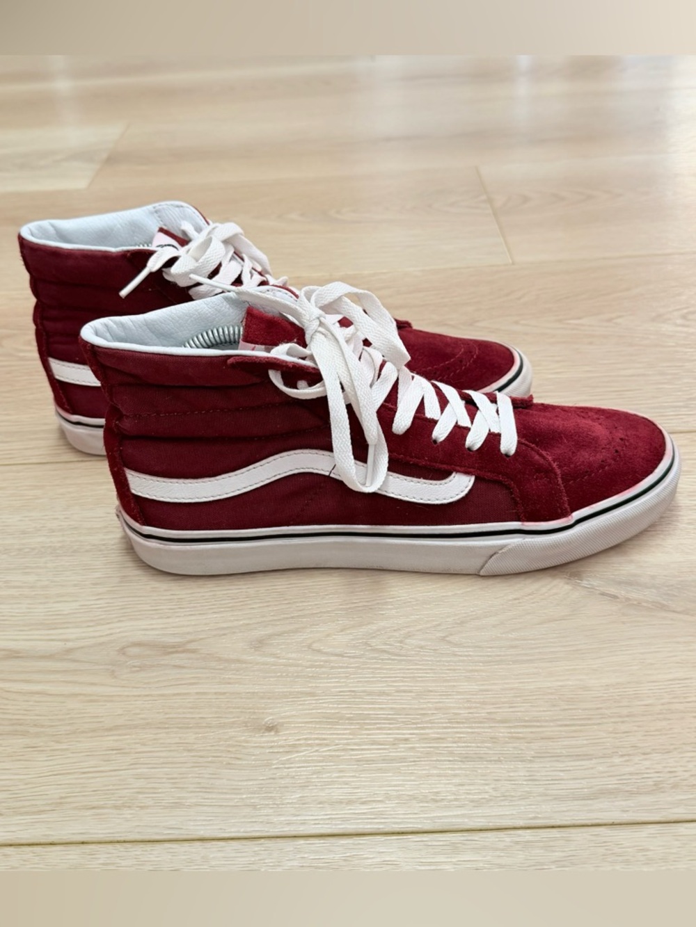 Vans Sk8-Hi sneakers burgundy colorway with white accents men’s 8.5 women’s 10